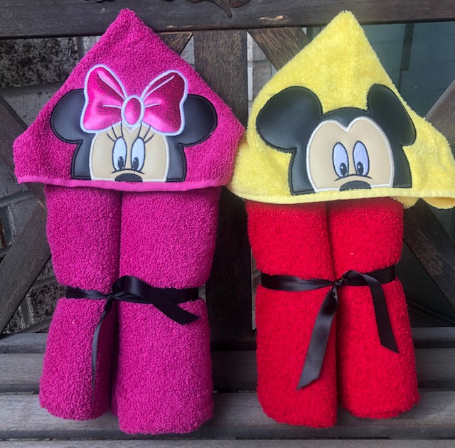 Hooded Towel- Minnie and Mickey